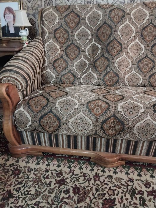 Диван и два кресла