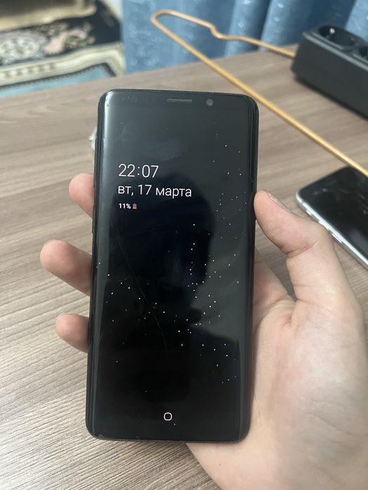 Продам Samsung s9