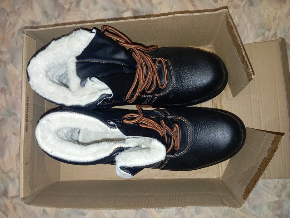 Продам Спец.обувь 41 размер