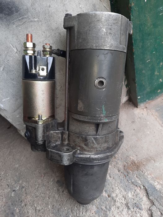 Продаю стартер FAW