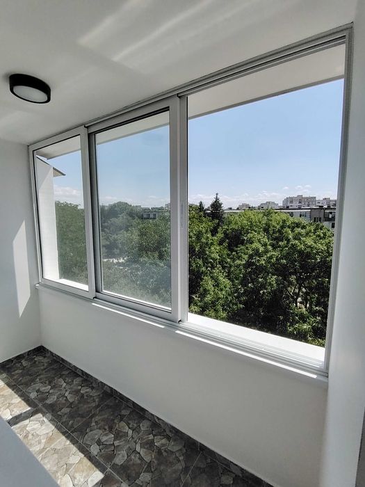 Дава под наем луксозен 3-стаен апартамент