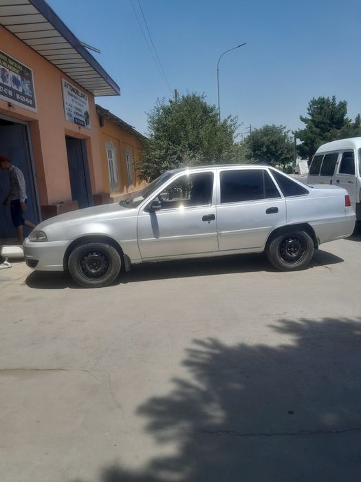 Йили 2012  удар йук 4 балон янги  харажати йук