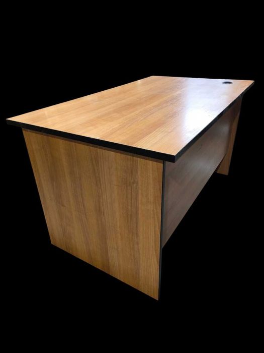 Стол офисный усиленный