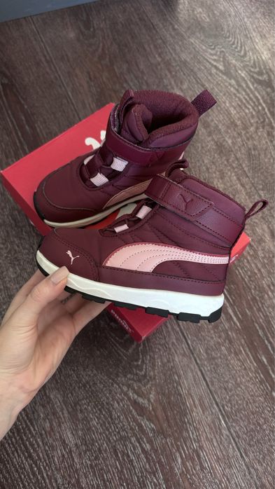 Продам детские ботинки