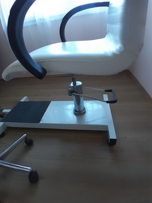 Употребяван стол за педикюр