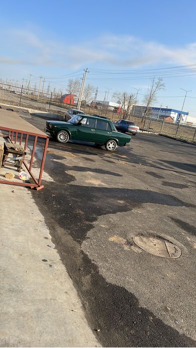 Автомобиль ваз 2107
