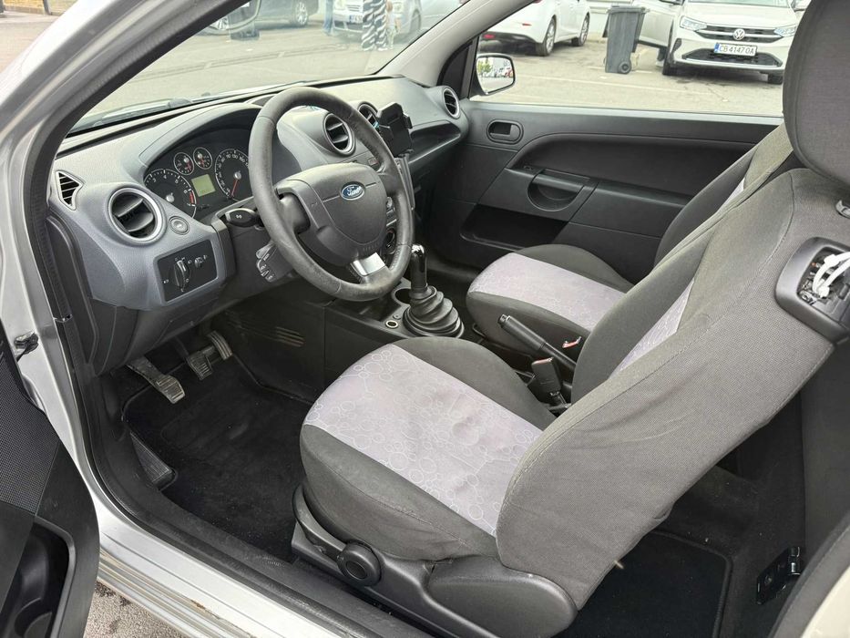 Ford Fiesta 1.25 бензин, 2008 г.