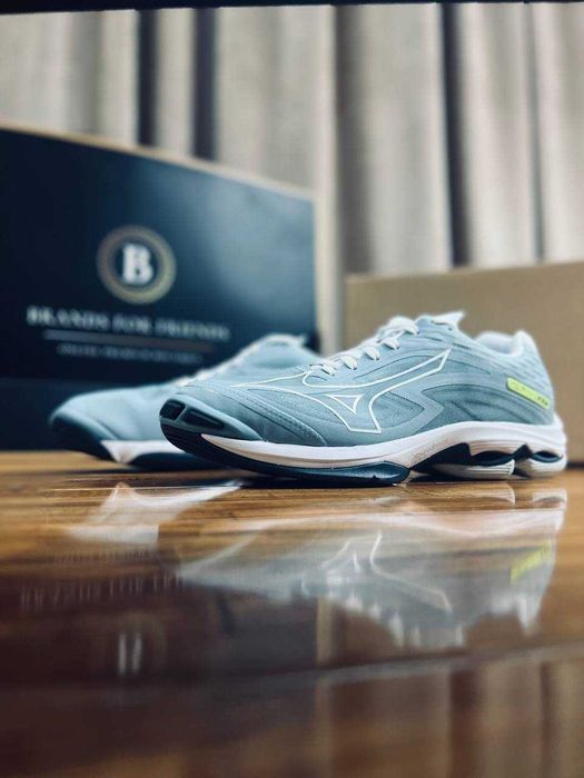MIZUNO WAVE LIGHTNING Z7 кроссовки для волейбола РАЗМЕР 40,41