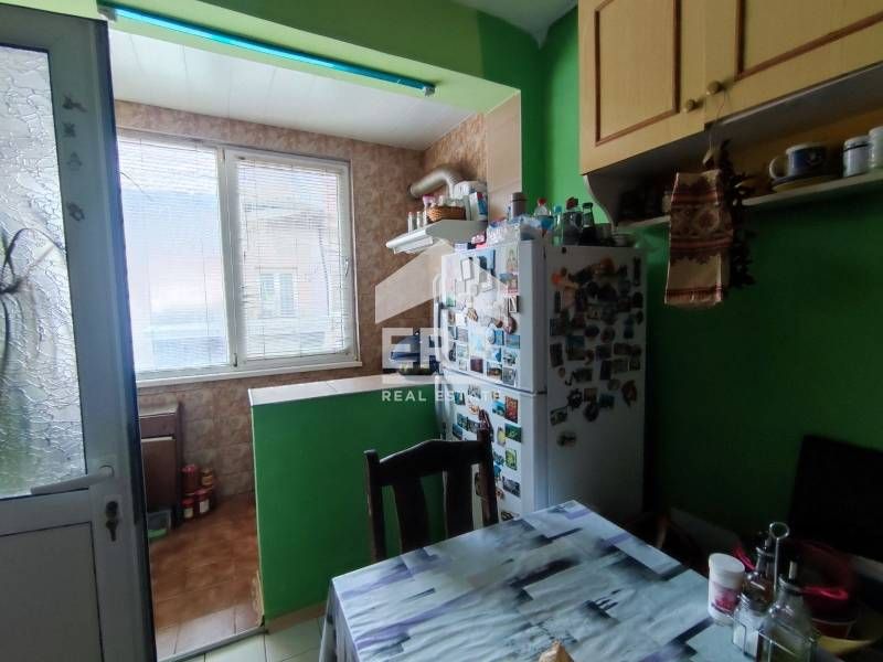 Продава се Многостаен апартамент в Хасково, Република - 144 кв.м за 400 €/кв.м - Снимка #4