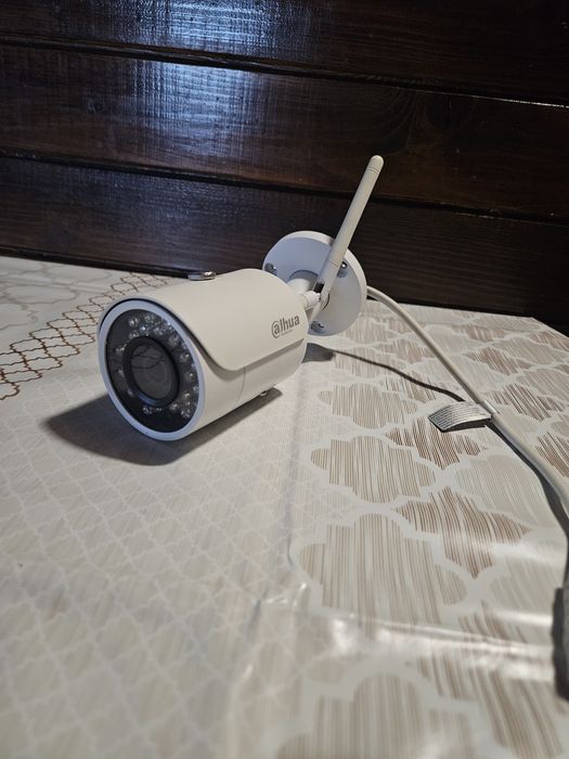 Това е IP камера Dahua IPC-HFW1320S-W-0280B.