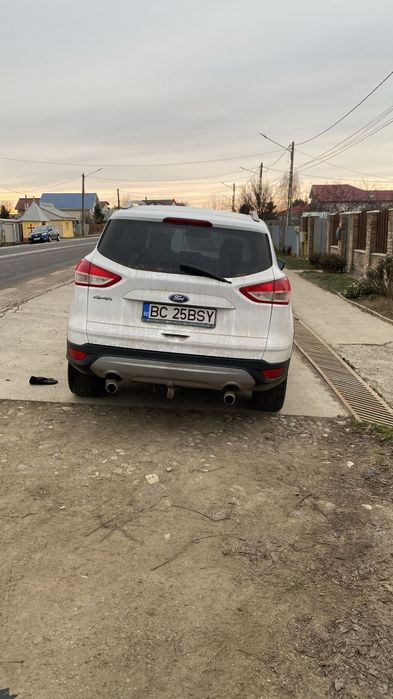 Proprietar vând Ford kuga 2013 preț 5000€ fix
