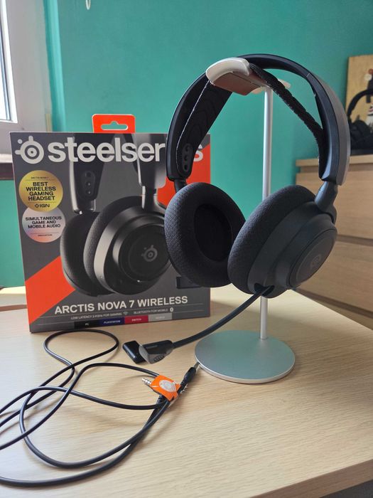 Casti gaming wireless Steelseries Arctis Nova 7 Gen 1, impecabile