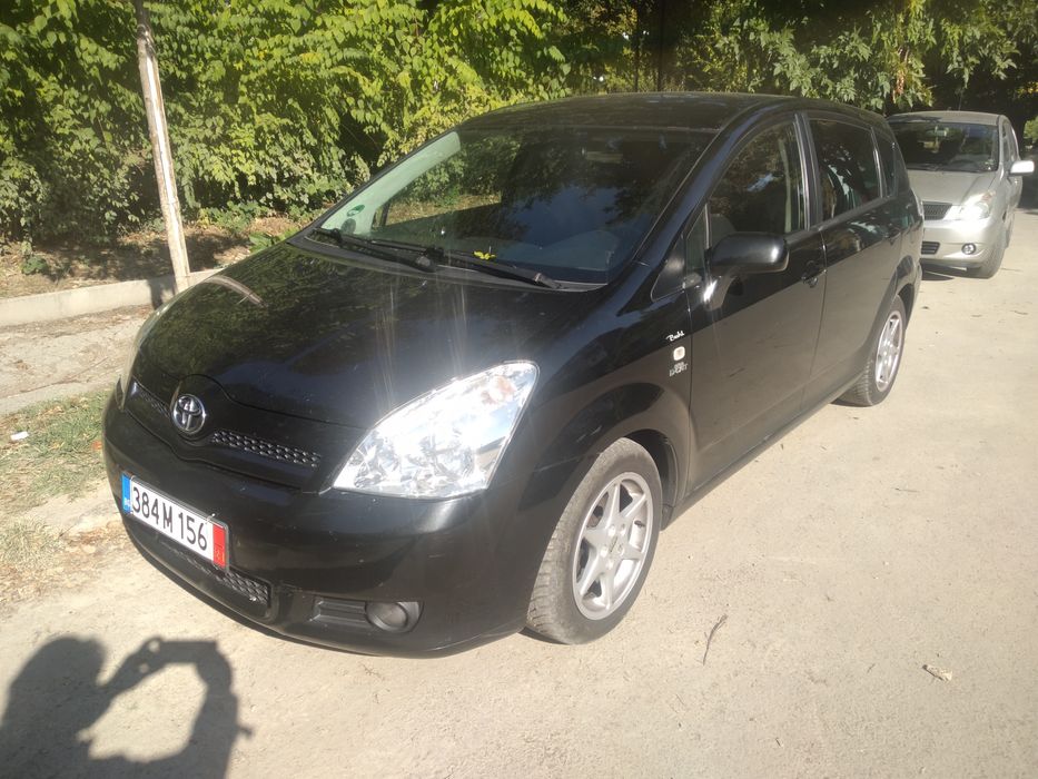 Тойота Корола версо 2.2 D-cat 177 коня само на части