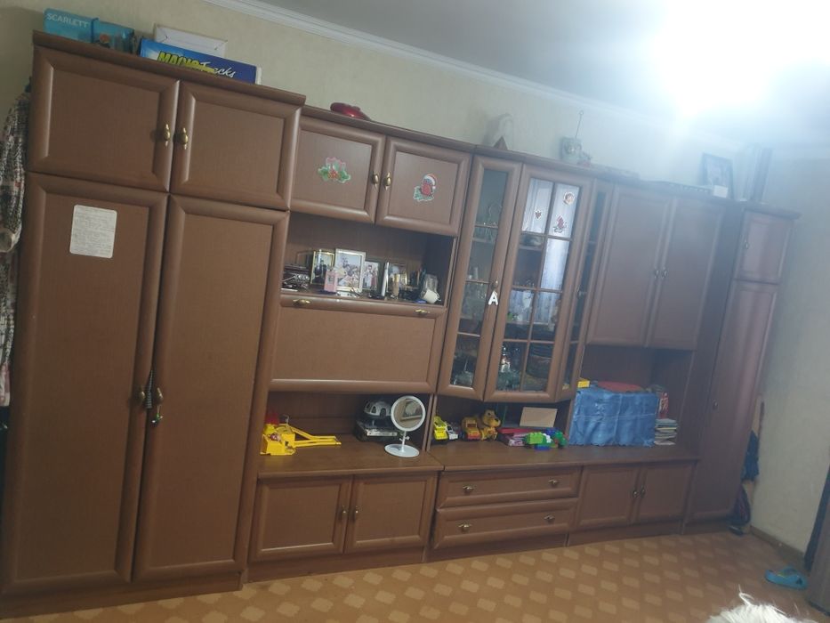 Продам стенку в зал