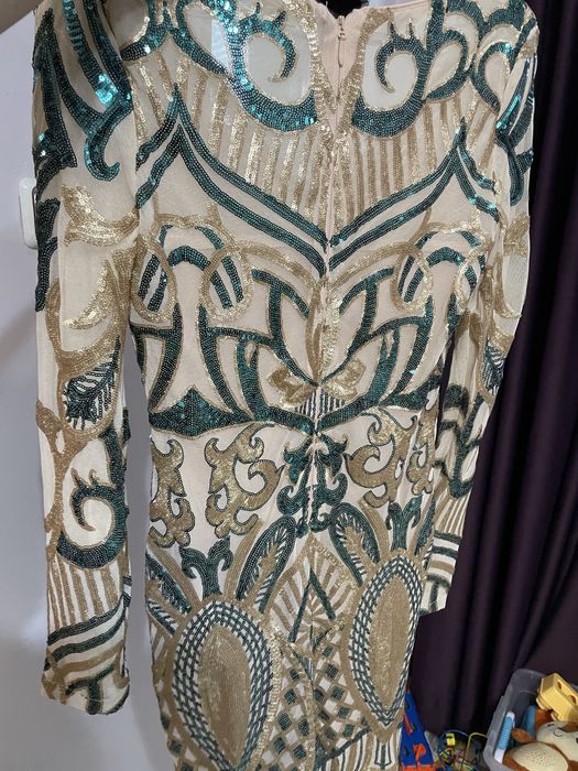 Официална рокля