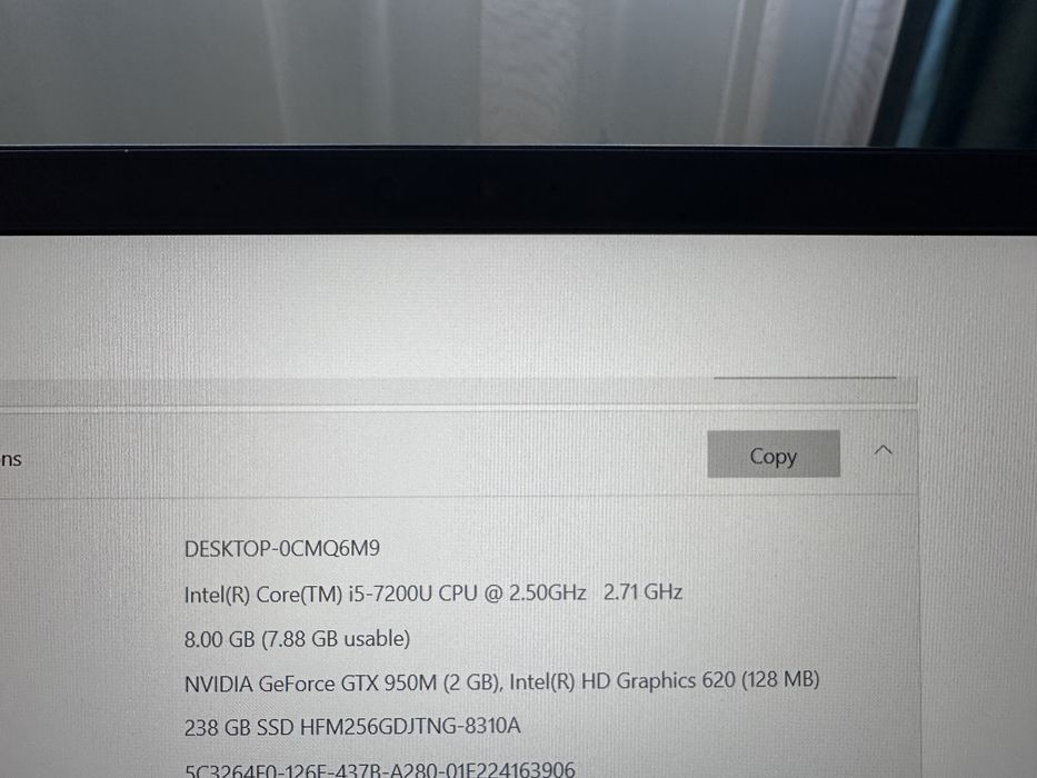 Asus ZenBook 15’ - inte i5 - GTX950 2Gb - 8Gb RAM - SSD240 - taste iluminate