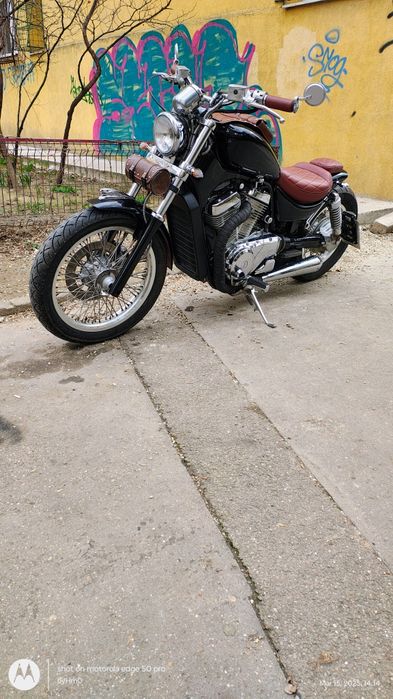 Intruder  Chopper bobber frumos făcut , Suzuki Intruder vs800.