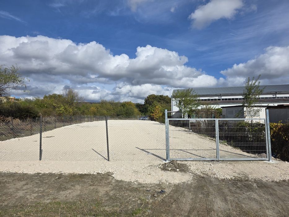 Промишлен парцел, място под наем