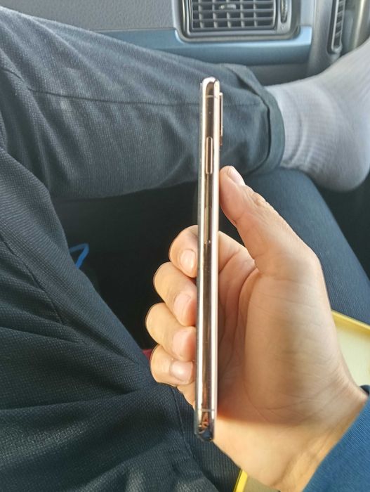 Продаю айфон хс мах