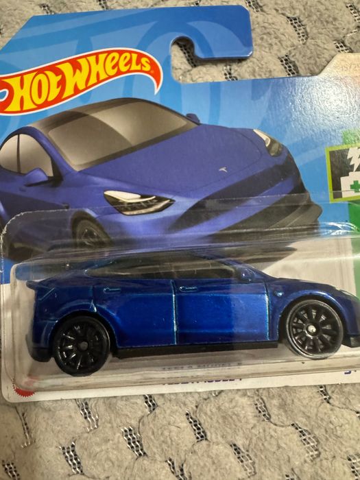 Hot Wheels - Tesla Model Y
