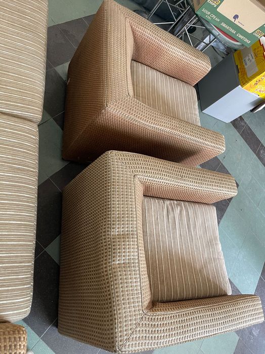 Разтегателен диван и 2 броя фотьойли