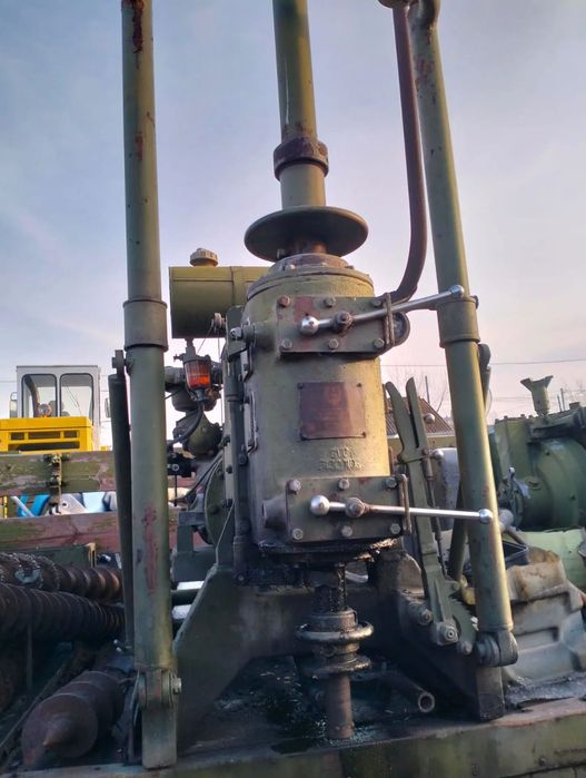 Буровая установка УВД 15                  .