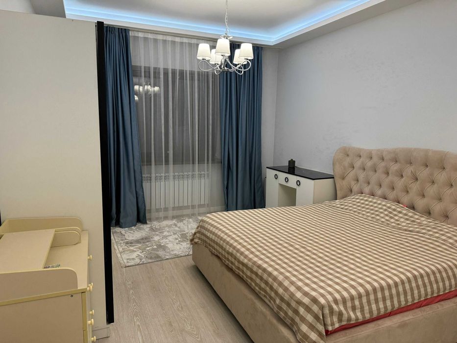 Продам 4-х комн квартиру