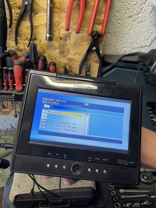 Комплект 2 бр. екрани за подглавник Medion – DVD/USB, пълен комплект