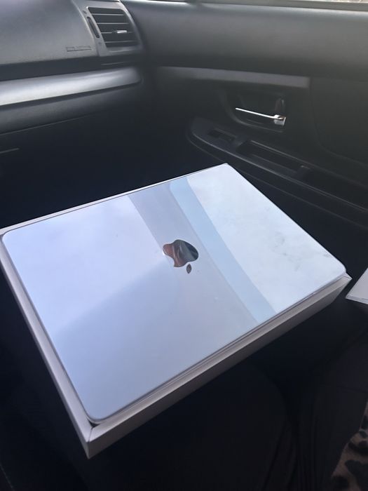 Macbook m4 16/256 новый