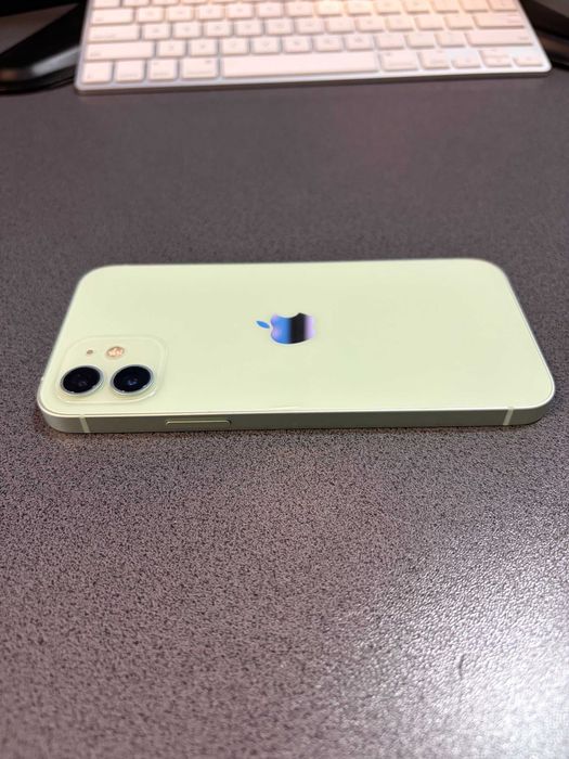 Vand iPhone 12 Verde 64GB baterie 79%, stare foarte buna