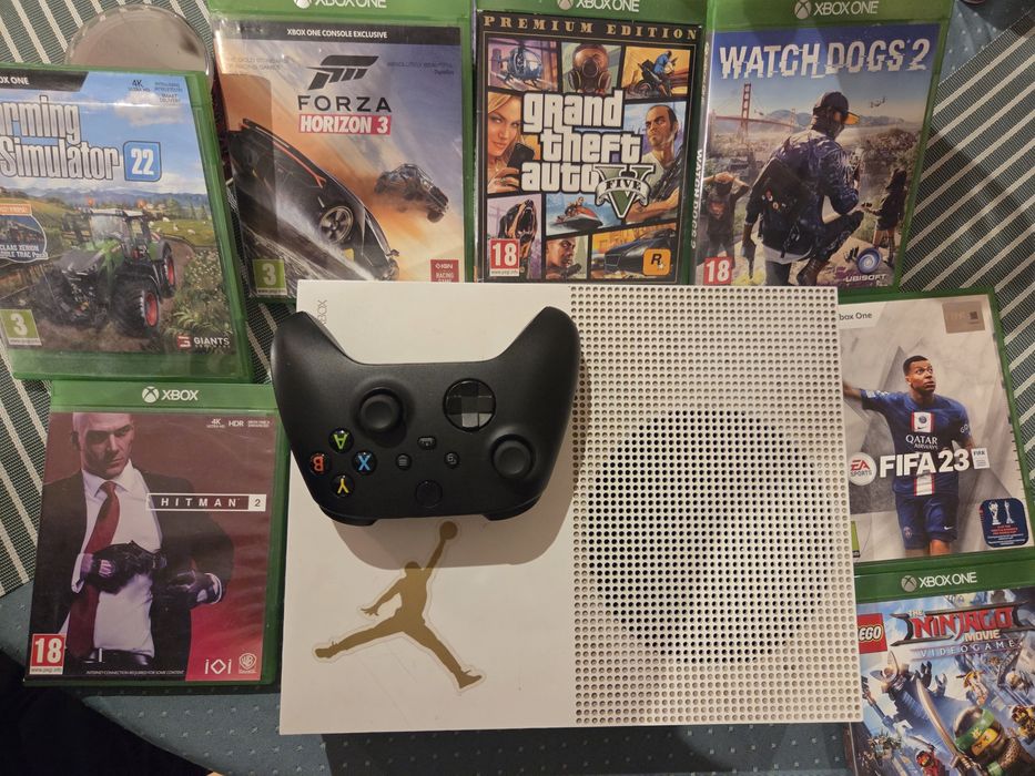 Vând Xbox One S stare bună