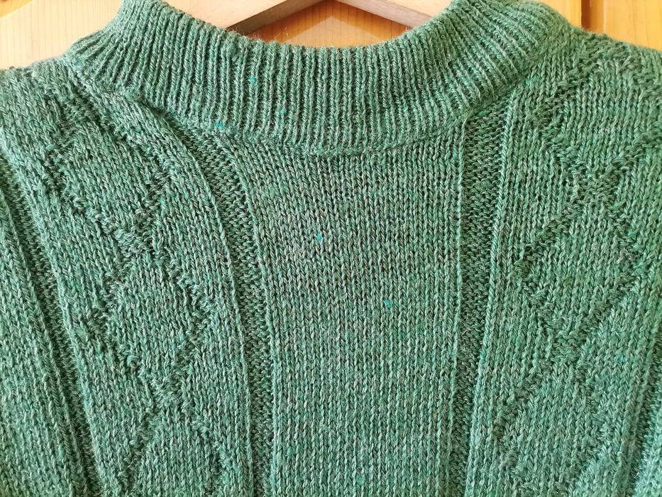 Нови пуловери за момче, ръст 135-140 см