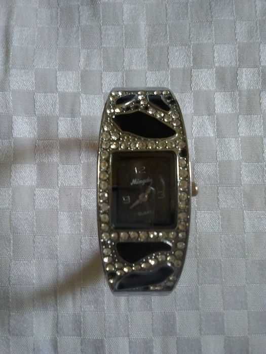 Часовник Mingdu-,нов