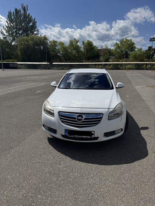 Opel Insignia 2011, motor defect