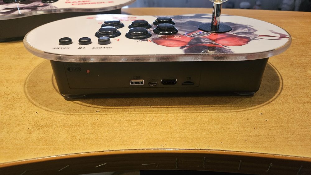 Ретро конзола с джойстици