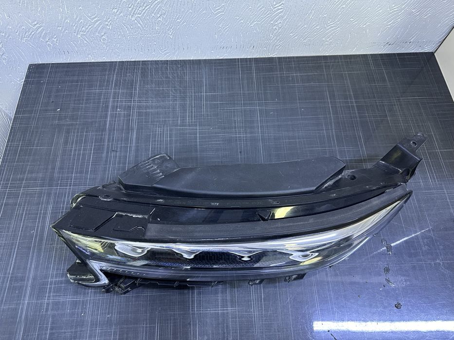 KIA K7 фара правая