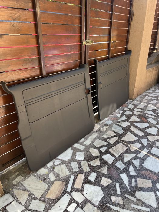 Panou usii culisante VW Caravelle sitinga dreapta cu perdelute pret 650 lei buc