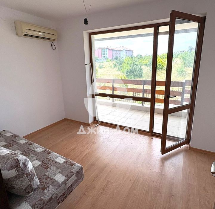 Продава се Тристаен апартамент в с. Кошарица, Област Бургас - 72 кв.м за 1049 €/кв.м - Снимка #6