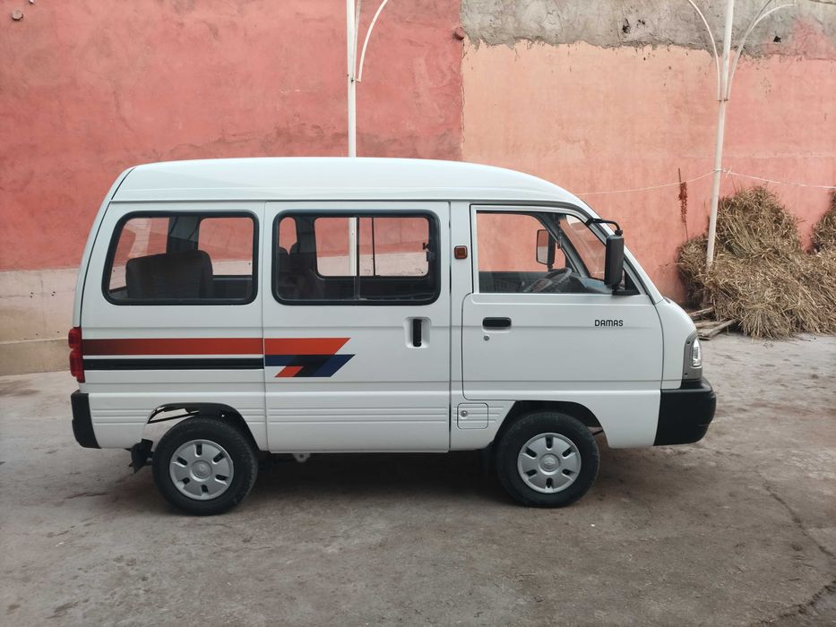 Damas sotiladi oʻzimni mashinam rangi oq kraskasi toza 37 min yurgan