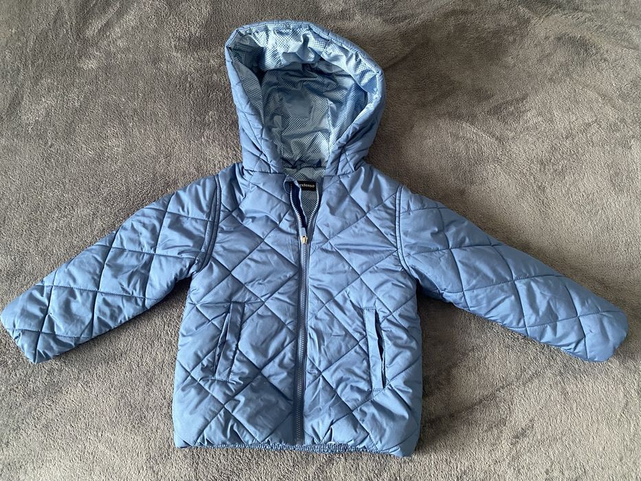 Geaca usoara de primavara, 3 ani