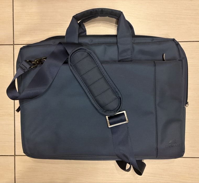 Geantă de laptop Rivacase