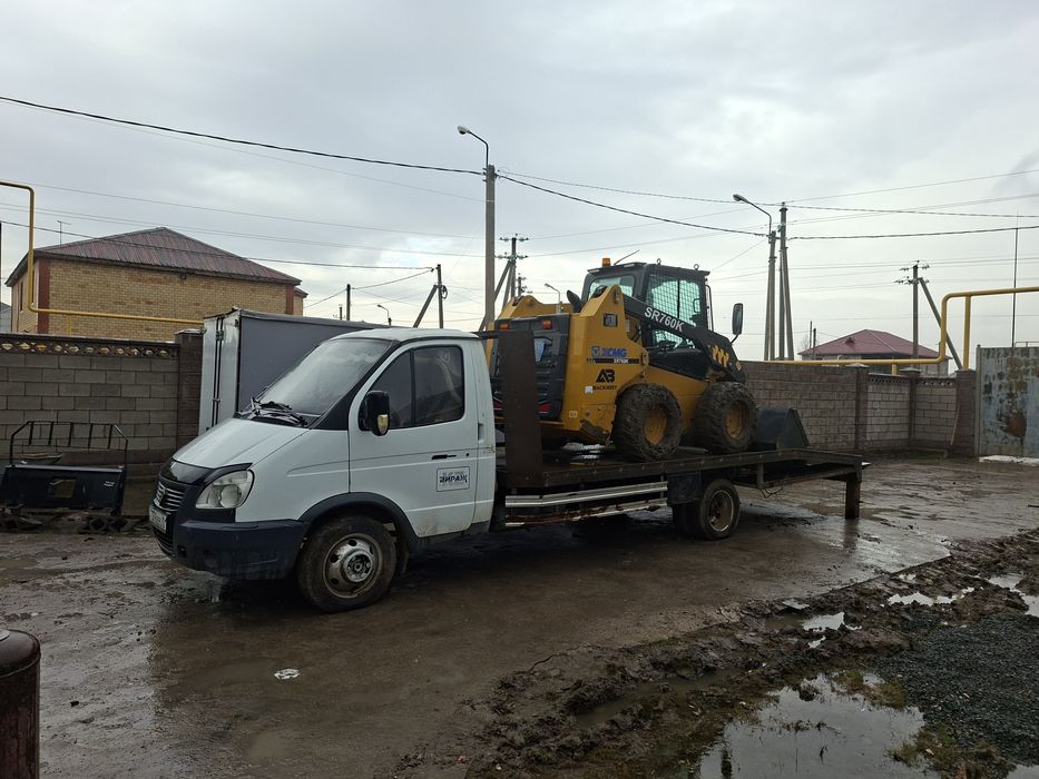 Эвакуатор и мини погрузчика