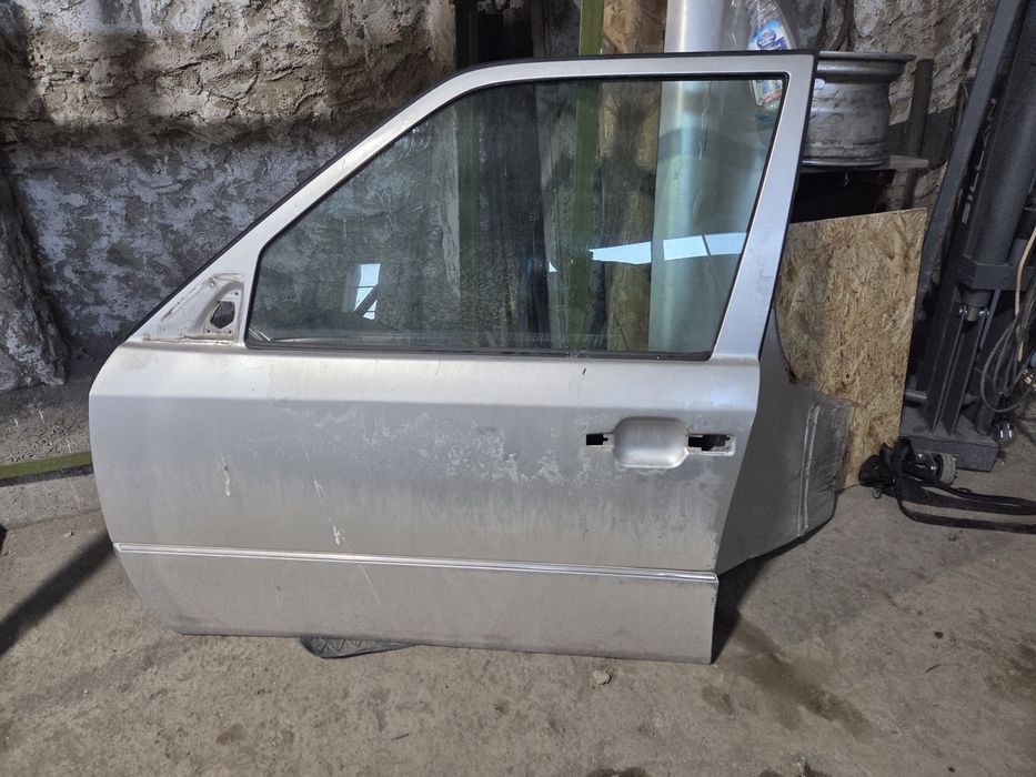 Дверь мерседес w124 рест