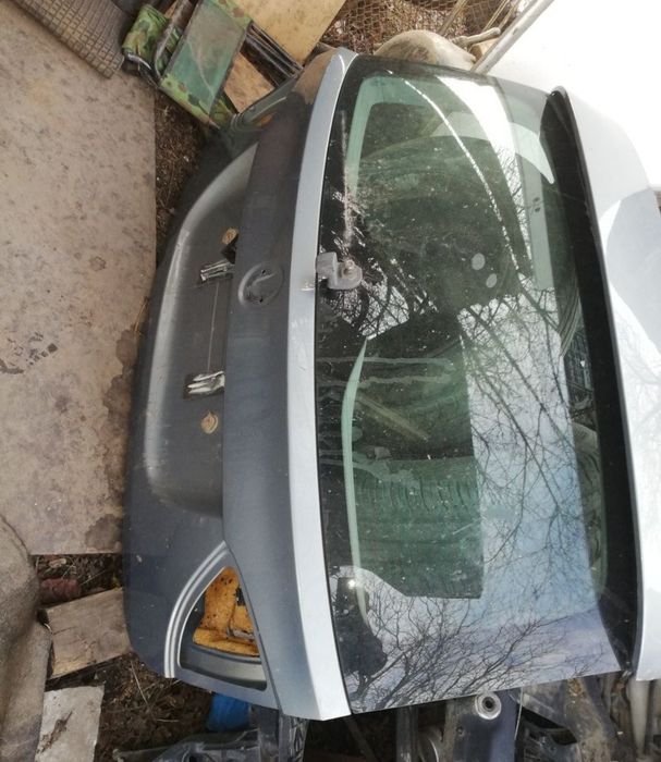 Задно стъкло форд фиеста ауди а4  Опел зафира пасат 6 бмв е91 комби