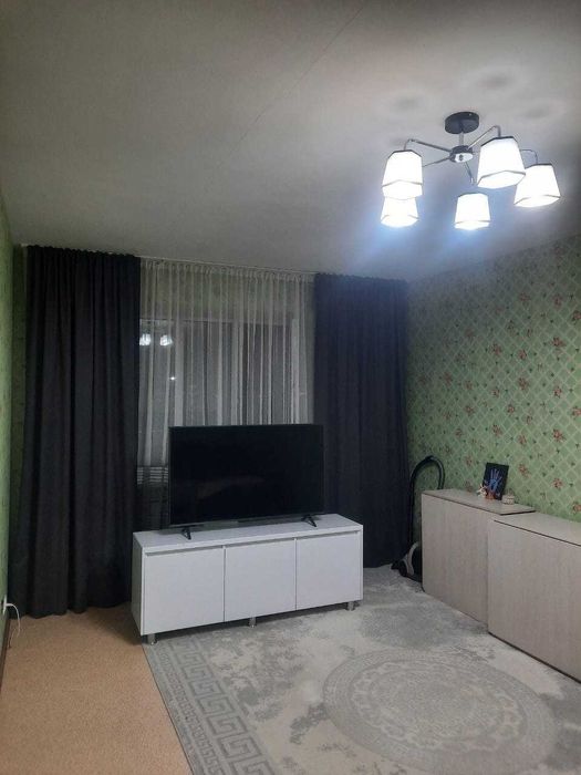 Продам 1 комнатную квратиру в районе плазы