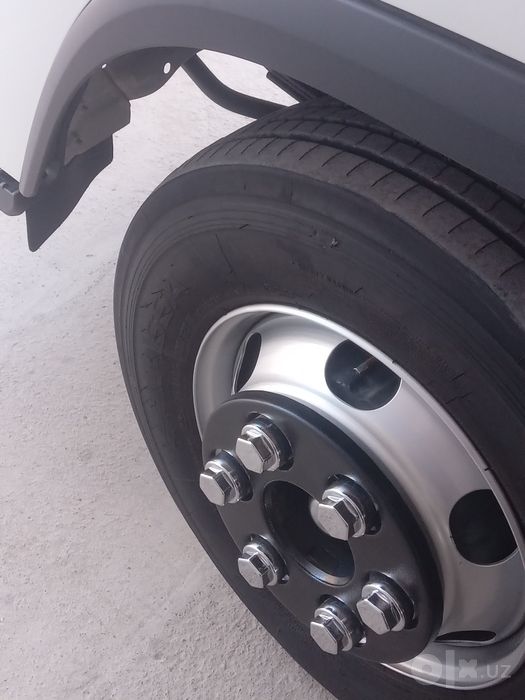 Isuzu SNG 2026 sotiladi holati yangi 35000km yurgan