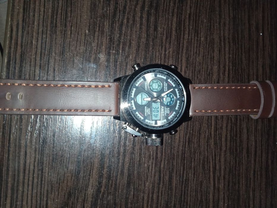 Наручные часы AMST3003