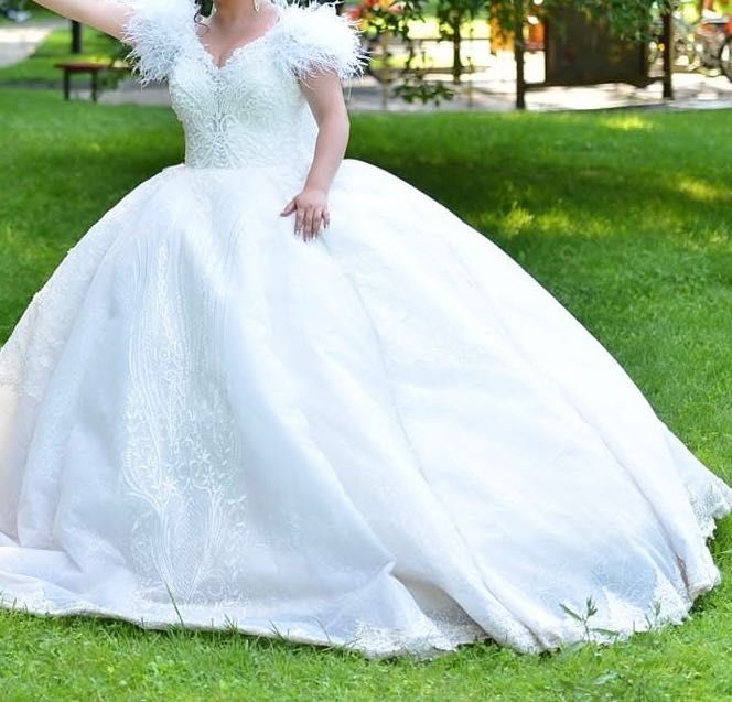 Продава се, сватбена рокля!