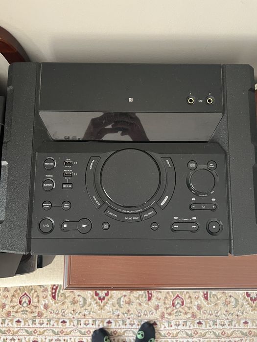Музыкальный центр Sony home audio system shake x1d