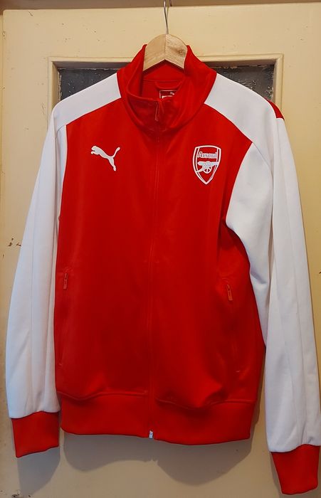 BLUZĂ PUMA ARSENAL LONDYN 751982 01

Culoare alb rosu